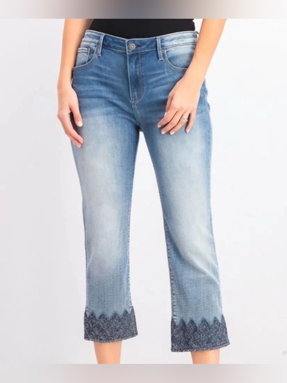 Driftwood Candace Embroidered Hem Straight Cropped High Rise Jeans Capris 31